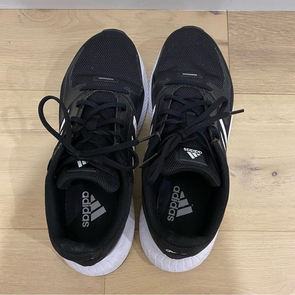 Adidas | Black Sneaker Running Shoes 🖤 - Picture 6 of 10